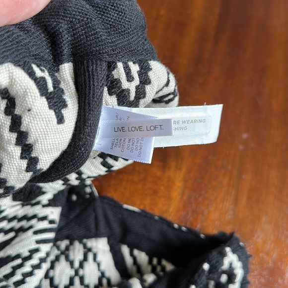 Loft Textured Bag Southwest Inspired Pattern - Picture 5 of 8